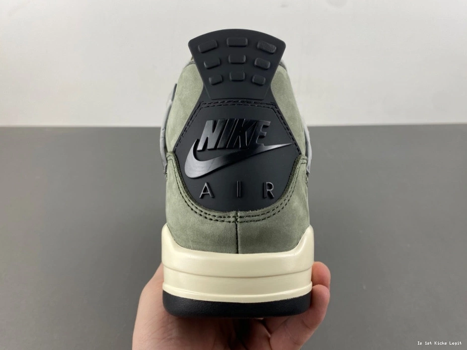 - Undefeated 2025 Jun x IB1519-200 4 Air - Jordan 1129